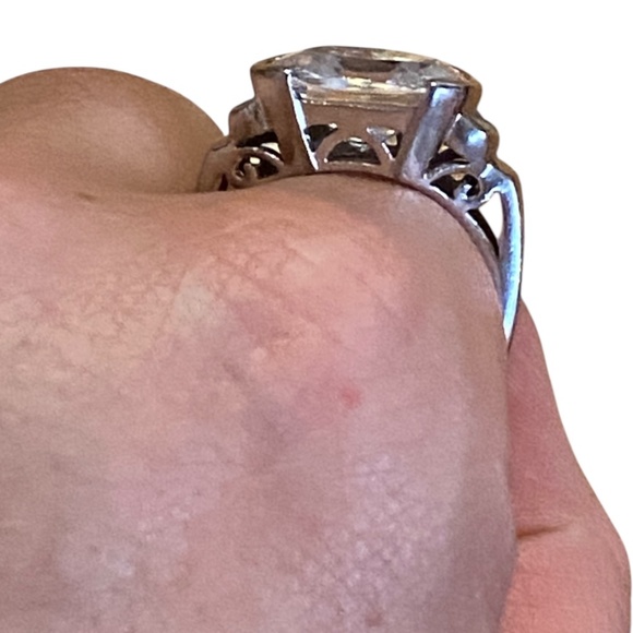 Sterling silver stamped SS 925 ring with sparkly bling faceted stones - Picture 10 of 17